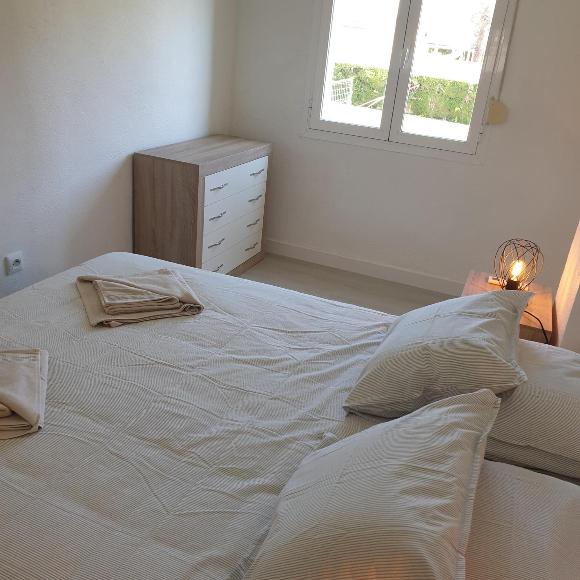 Sea View Apartment Beach Front Punta Prima Торрев'єха Екстер'єр фото